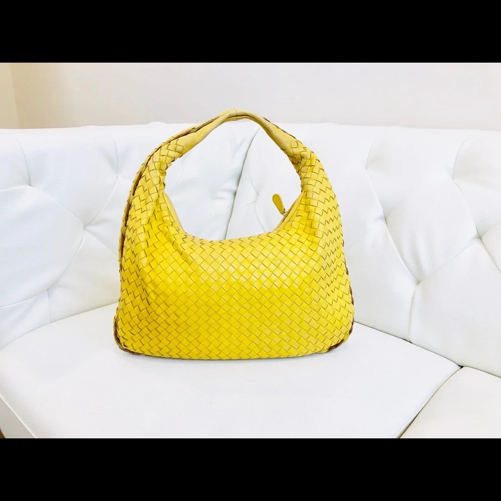 Bottega Veneta Yellow Woven Leather Hobo - Picture 2 of 12